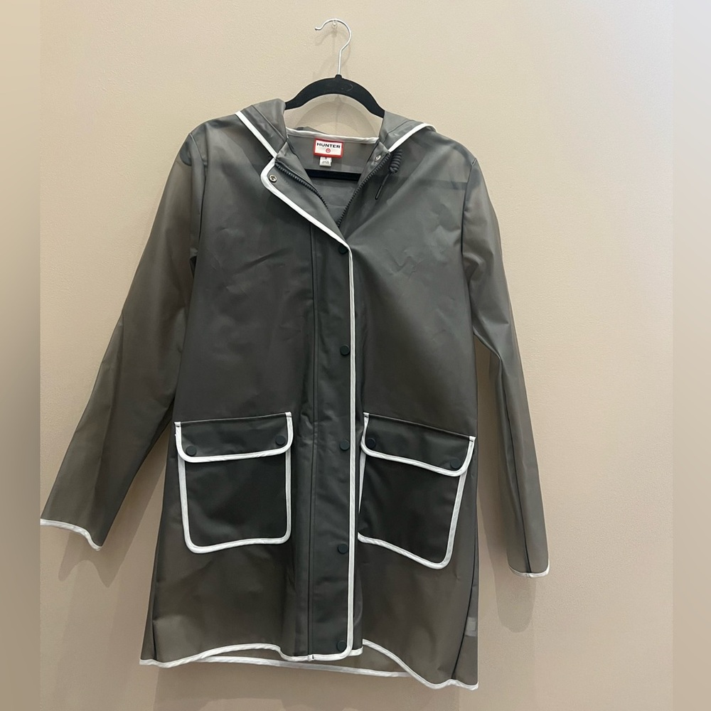 Women’s Hunter transparent Rain Coat Size Small